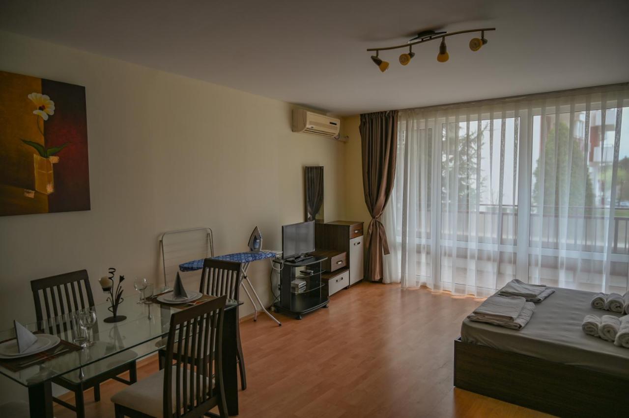 Panorama Fort Beach, Фамилно Студио Deluxe Sveti Vlas Exterior foto