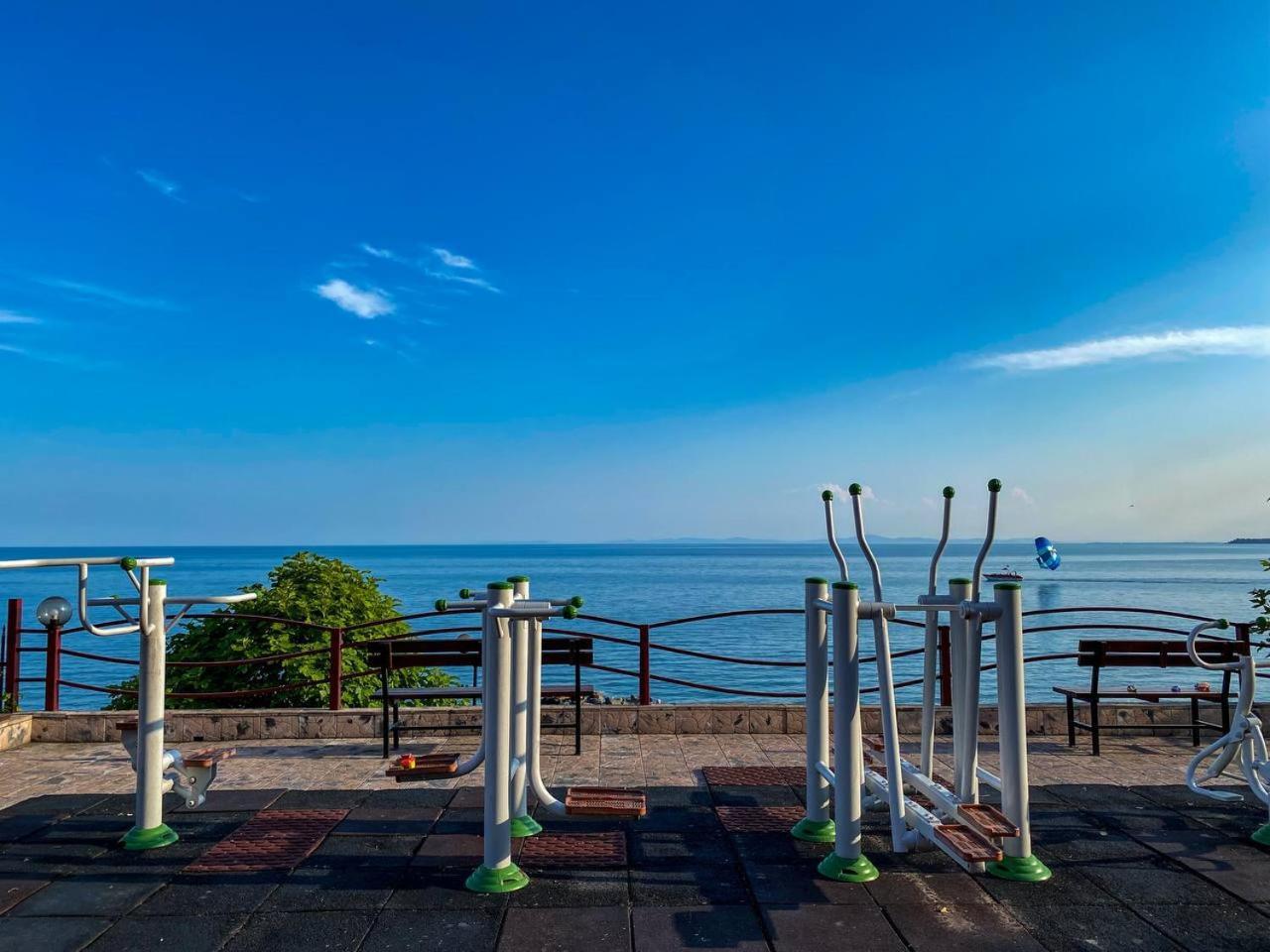 Panorama Fort Beach, Фамилно Студио Deluxe Sveti Vlas Exterior foto
